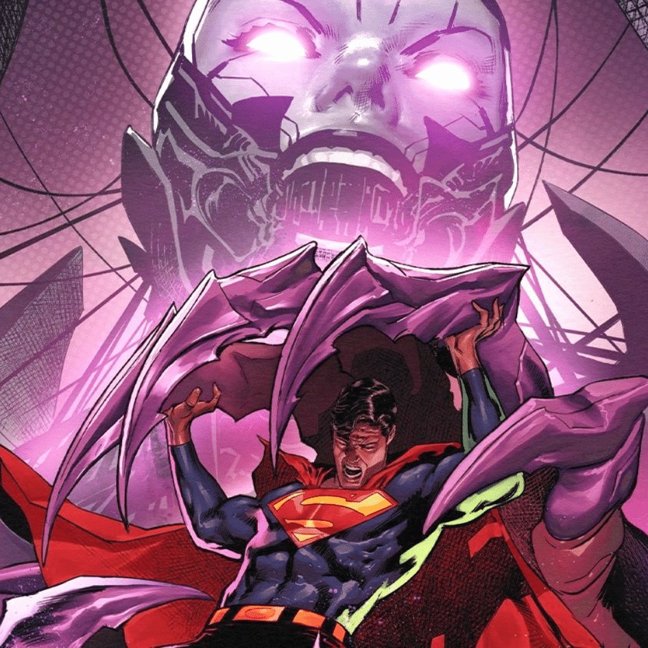 NEWS : SUPERMAN FIGHTS THE BRAINIAC QUEEN AND MORE